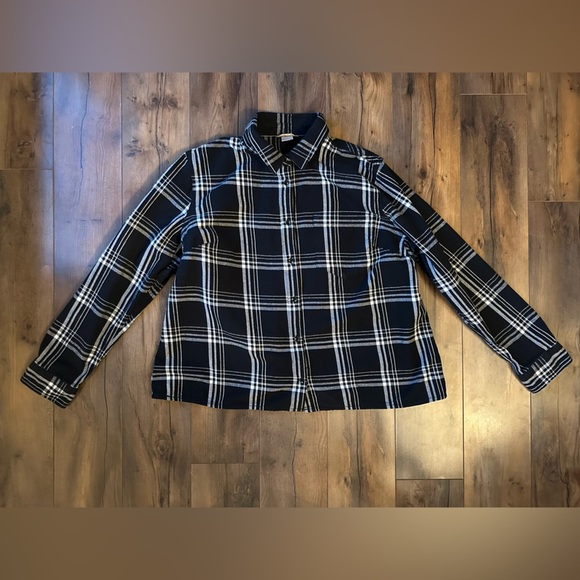 Duluth Trading Co Tops - Duluth Trading Co Women’s Black Plaid Flannel Shirt XL Back Vent Gussets